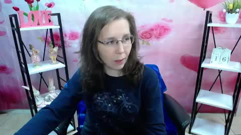 Snapshot of daisyedit chatting on May 16, 6:21 am DaisyEdit online show from May 16, 6:21 am