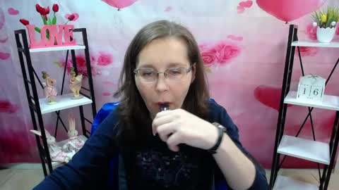 Snapshot of daisyedit chatting on May 16, 10:36 am DaisyEdit online show from May 16, 10:36 am