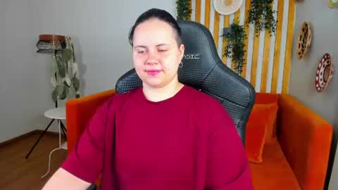 Snapshot of daisyharts chatting on July 19, 5:33 am DaisyHarts online show from July 19, 5:33 am