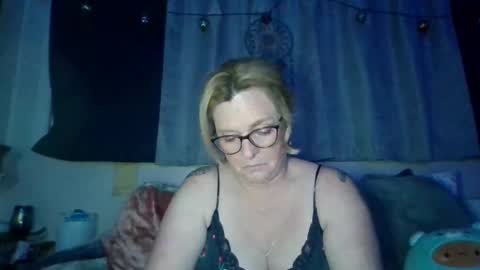 daisy online show from November 12, 9:10 am