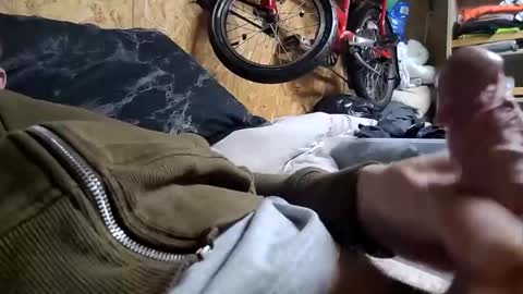 Snapshot of daiwants2fku chatting on December 11, 11:00 pm dave online show from December 11, 11:00 pm