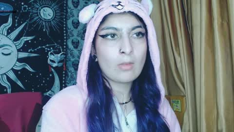    --  -- help me reach 100 hands up  online show from January 22, 4:44 am