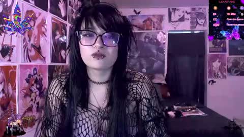 Snapshot of dakapsy420_ chatting on July 19, 7:39 pm Dakapsy online show from July 19, 7:39 pm