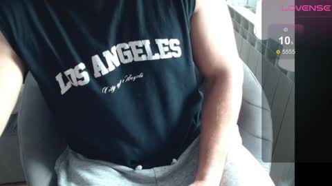 Snapshot of dakata1232 chatting on February 10, 10:30 am dakata1232 online show from February 10, 10:30 am