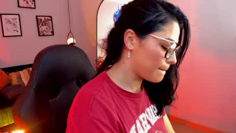 Snapshot of dakhota_rouge chatting on May 28, 5:05 am Dakhota online show from May 28, 5:05 am