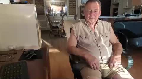 Snapshot of dakit2 chatting on May 6, 1:49 pm dakit online show from May 6, 1:49 pm