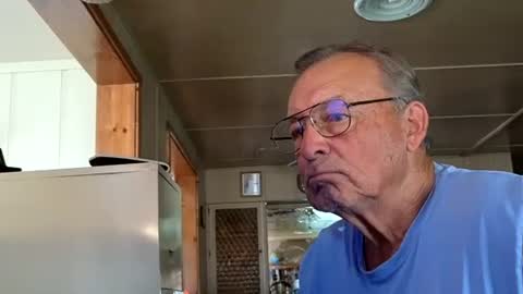 Snapshot of dakit2 chatting on May 23, 7:40 pm dakit online show from May 23, 7:40 pm