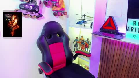 dakota_addams online show from April 7, 8:09 pm