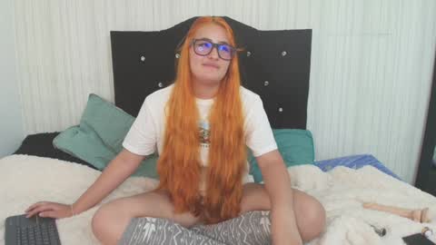 Dakota and Valerie online show from February 7, 5:52 am