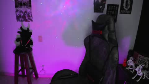 Dakota Crab online show from October 14, 9:48 pm