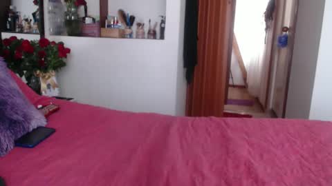 Snapshot of dakota_dark_ chatting on February 17, 1:21 pm Dakota online show from February 17, 1:21 pm