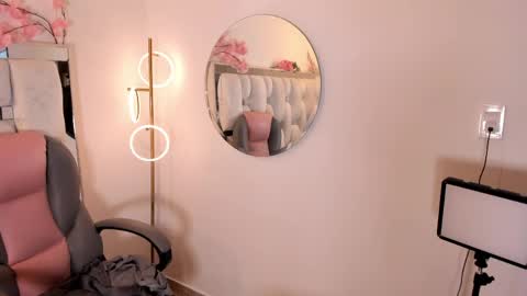 dakota_jhons1 online show from April 13, 6:46 pm