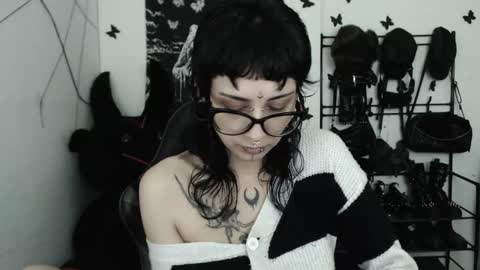 dakota online show from February 28, 4:02 am