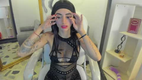 Snapshot of dakotababy_ chatting on May 19, 1:56 am Dakota Baby online show from May 19, 1:56 am