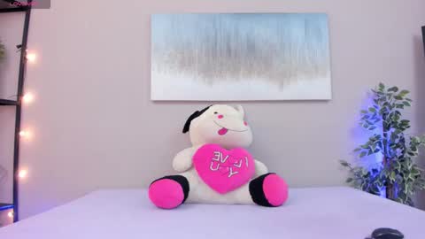 Snapshot of dakotadesire_10 chatting on February 9, 7:18 pm Sammy online show from February 9, 7:18 pm