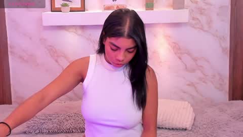 Snapshot of dakotaferreti chatting on April 6, 12:50 pm Dakota Ferreti online show from April 6, 12:50 pm