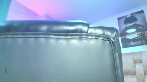 Snapshot of dakotarobbins_ chatting on October 3, 9:23 pm dakotarobbins_ online show from October 3, 9:23 pm