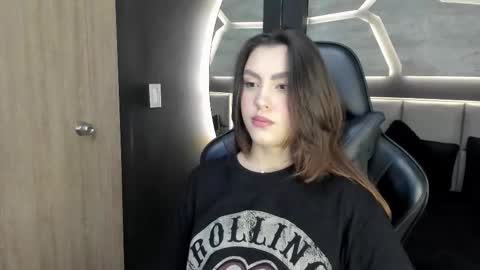 Dakota  online show from January 7, 7:27 pm