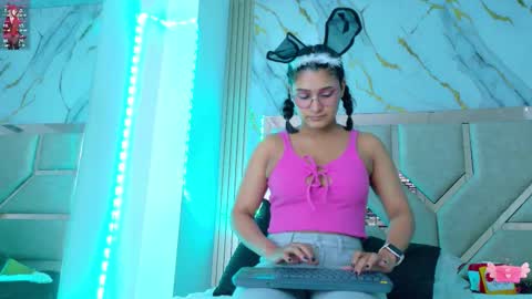 dakotatylerrr online show from March 13, 11:06 am