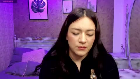 Snapshot of dali_collin chatting on May 26, 1:40 pm dali_collin online show from May 26, 1:40 pm