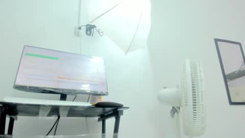  Ren  online show from October 23, 12:54 am