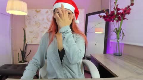 Snapshot of dalia_garrett chatting on December 24, 2:12 pm Dalia online show from December 24, 2:12 pm