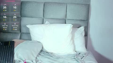 Snapshot of dalia_hart chatting on April 26, 12:25 pm Dalia Hart online show from April 26, 12:25 pm