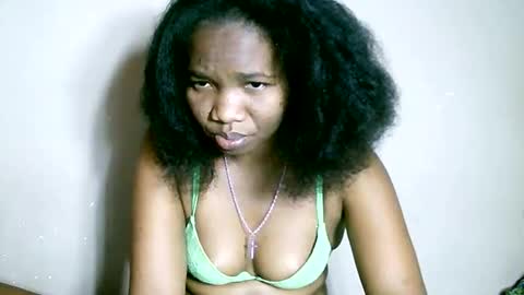 Snapshot of daliabella chatting on October 15, 8:47 am daliabella online show from October 15, 8:47 am