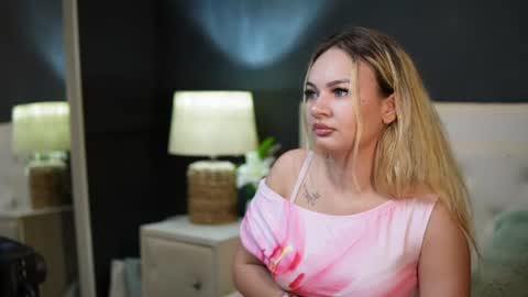 Snapshot of daliamissy chatting on July 6, 8:44 pm Dalia online show from July 6, 8:44 pm