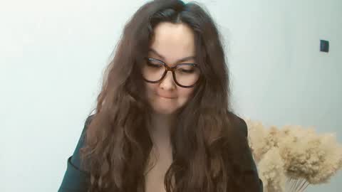 Snapshot of dalidayes chatting on December 2, 6:30 am Dali online show from December 2, 6:30 am