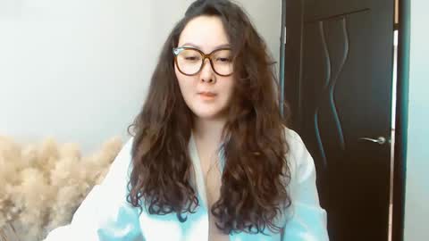 Snapshot of dalidayes chatting on January 14, 6:34 am Dali online show from January 14, 6:34 am