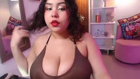 Snapshot of dalila_sky chatting on May 14, 6:47 pm Dalila online show from May 14, 6:47 pm