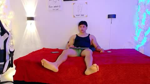 Snapshot of dalton_bigcock chatting on February 21, 11:33 am dalton_bigcock online show from February 21, 11:33 am