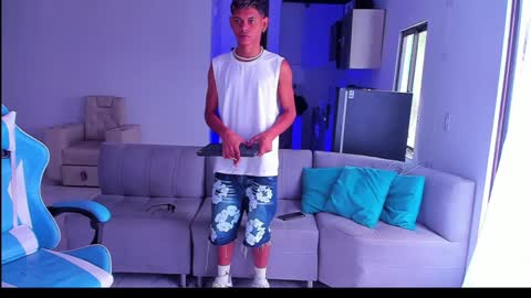 Snapshot of damar_felipe chatting on January 26, 5:02 pm damar_felipe online show from January 26, 5:02 pm