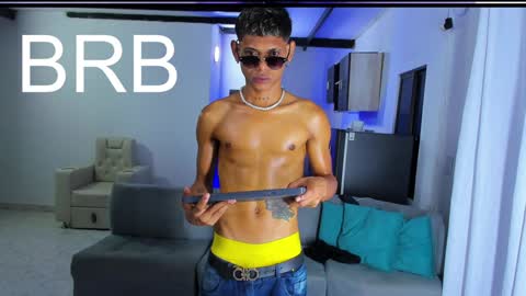 Snapshot of damar_felipe chatting on February 2, 2:56 pm damar_felipe online show from February 2, 2:56 pm