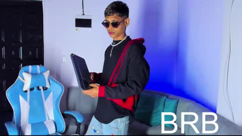 Snapshot of damar_felipe chatting on March 2, 10:59 pm damar_felipe online show from March 2, 10:59 pm