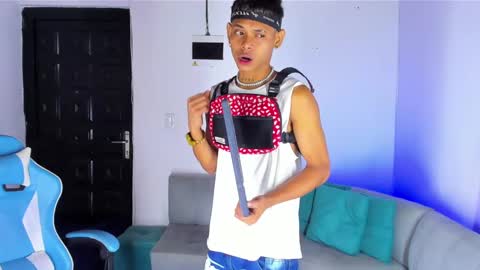 Snapshot of damar_felipe chatting on March 12, 1:03 am damar_felipe online show from March 12, 1:03 am