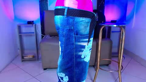 Snapshot of damar_felipe chatting on September 25, 5:11 am damar_felipe online show from September 25, 5:11 am