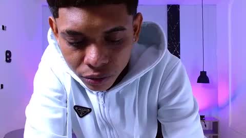 Snapshot of damar_felipe chatting on October 23, 3:17 am damar_felipe online show from October 23, 3:17 am