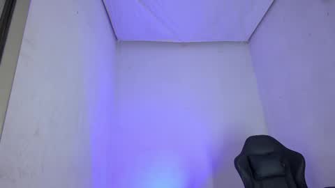 Snapshot of damar_felipe chatting on December 2, 6:58 pm damar_felipe online show from December 2, 6:58 pm