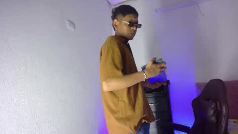 Snapshot of damar_felipe chatting on January 11, 6:02 pm damar_felipe online show from January 11, 6:02 pm