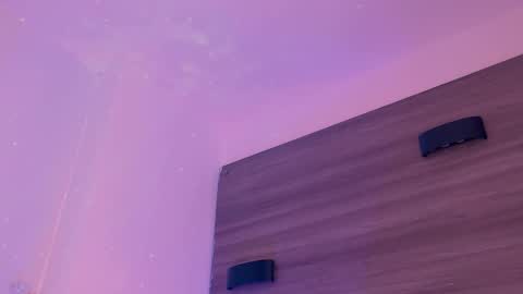         online show from February 11, 3:33 am