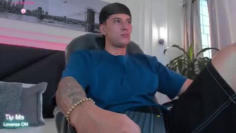 DAMIAN online show from March 20, 7:52 pm