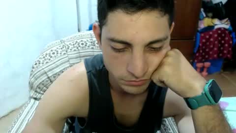 Snapshot of damian_29 chatting on February 19, 11:56 pm Damian online show from February 19, 11:56 pm