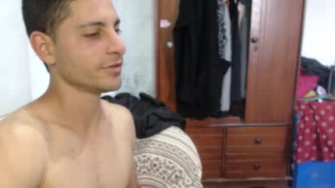 Snapshot of damian_29 chatting on February 28, 8:43 pm Damian online show from February 28, 8:43 pm