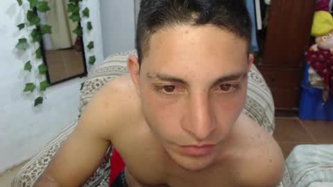 Snapshot of damian_29 chatting on March 21, 10:57 pm Damian online show from March 21, 10:57 pm