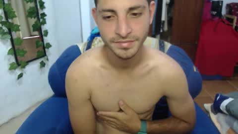 Snapshot of damian_29 chatting on March 28, 10:09 pm Damian online show from March 28, 10:09 pm