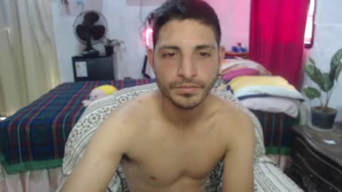Snapshot of damian_29 chatting on April 4, 7:44 pm Damian online show from April 4, 7:44 pm
