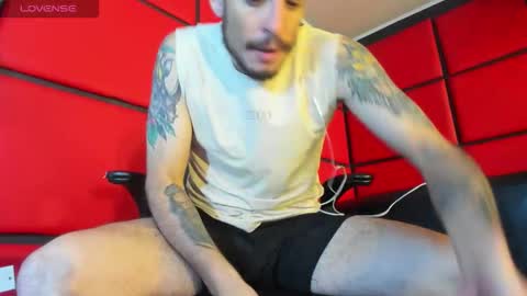 Snapshot of damian_bulls chatting on February 9, 12:53 pm ---Damian--- online show from February 9, 12:53 pm