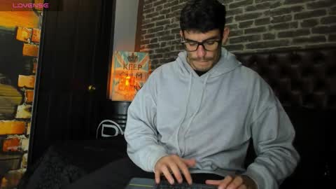 Snapshot of damian_bulls chatting on February 22, 2:37 pm ---Damian--- online show from February 22, 2:37 pm